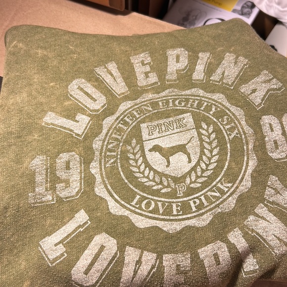 Hoodie medium and pants - Picture 2 of 2